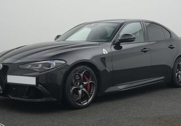 Alfa Romeo Giulia 13.500 km 69.870 &euro; Borken 46325